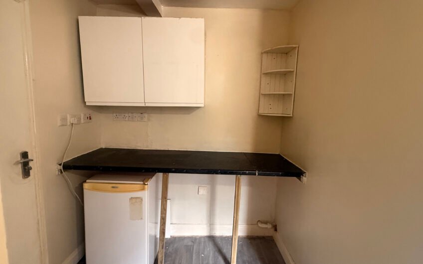 A Comfortable En-Suite Room with All Bills Included in Luton LU3
