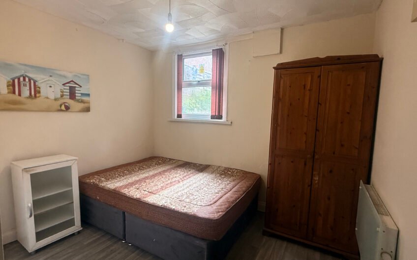 A Comfortable En-Suite Room with All Bills Included in Luton LU3