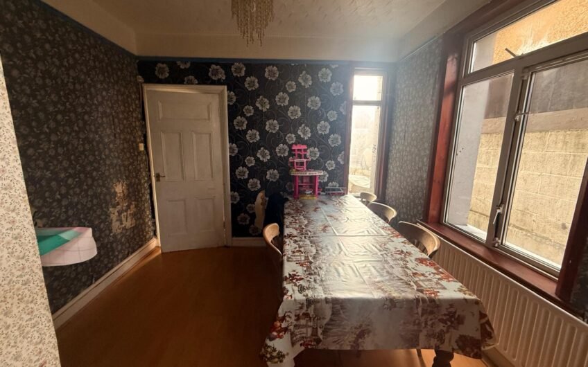 Ground-Floor Living, Open-Plan Style & Parking Included – Luton LU1