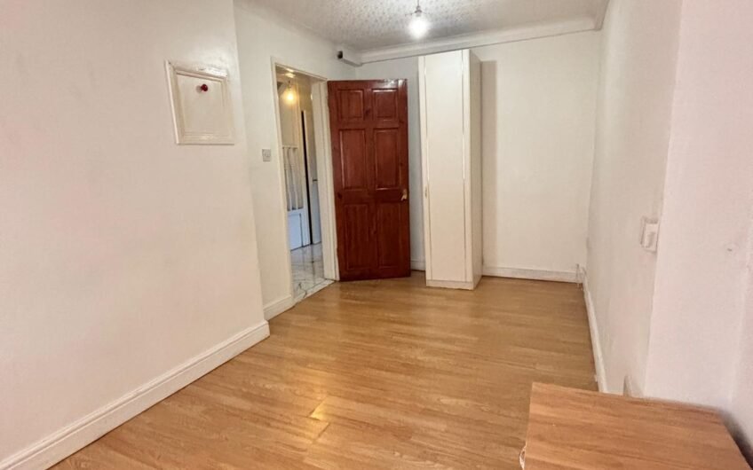The Space Your Family Has Been Looking For – 6-Bedroom Detached Home