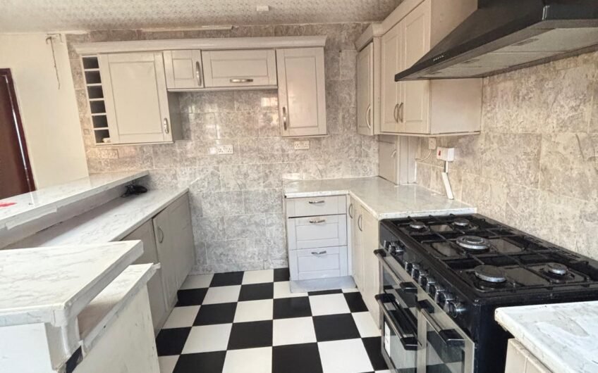 The Space Your Family Has Been Looking For – 6-Bedroom Detached Home
