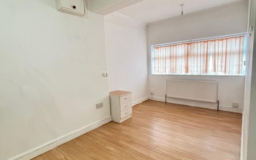 The Space Your Family Has Been Looking For – 6-Bedroom Detached Home