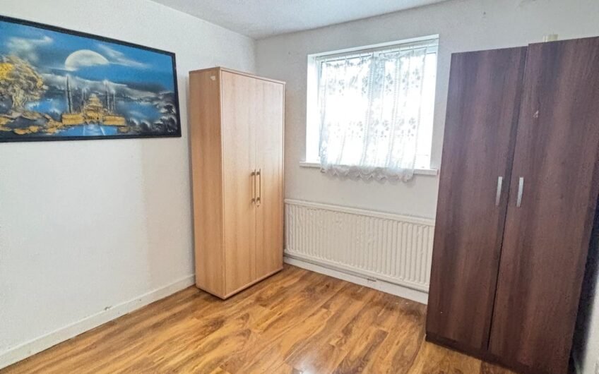 The Space Your Family Has Been Looking For – 6-Bedroom Detached Home