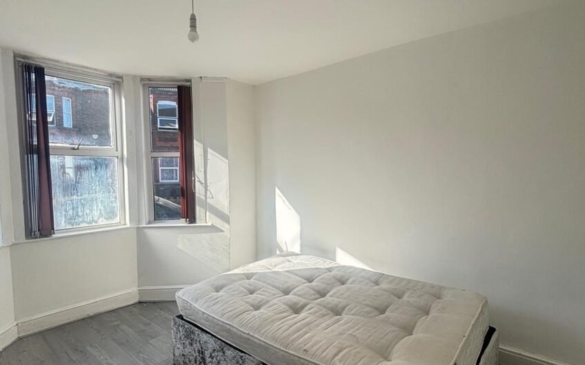 Five Bedrooms Under One Roof – HMO-Approved Home in Luton LU1