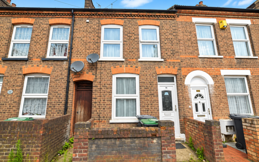 Home or Investment? This Chain-Free Luton Property Offers Both