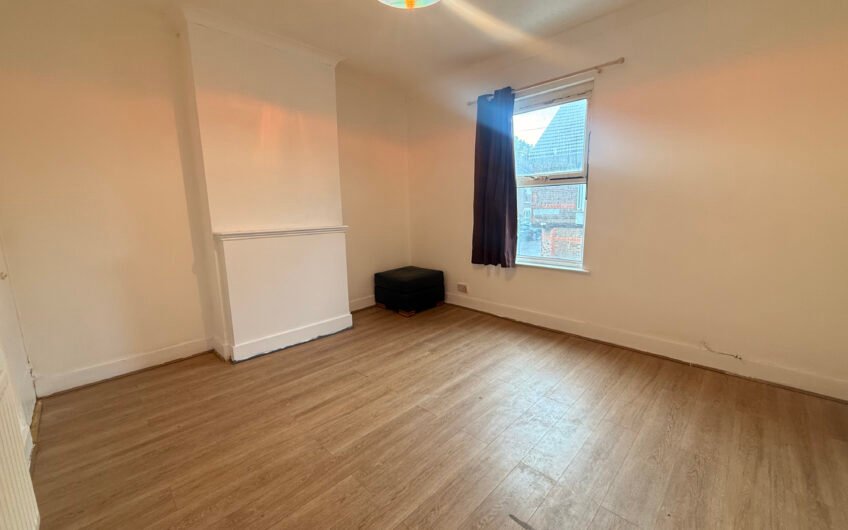 Three Bedrooms, Two Receptions – This Luton Home Has Options