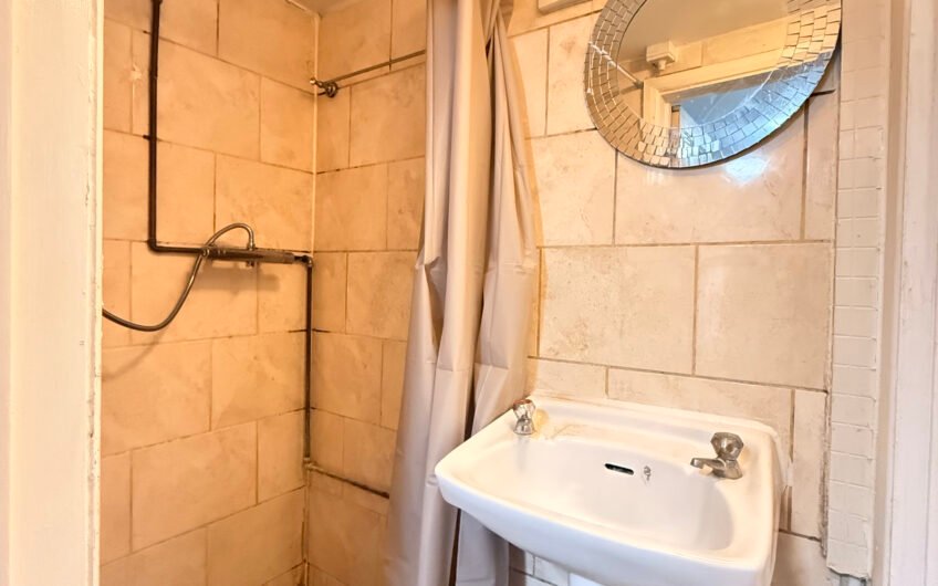 Three Bedrooms, Two Receptions – This Luton Home Has Options