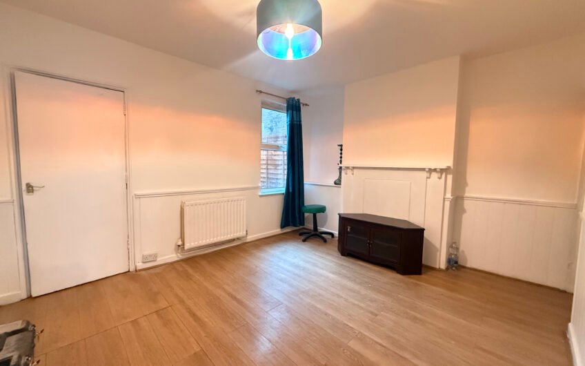 Three Bedrooms, Two Receptions – This Luton Home Has Options