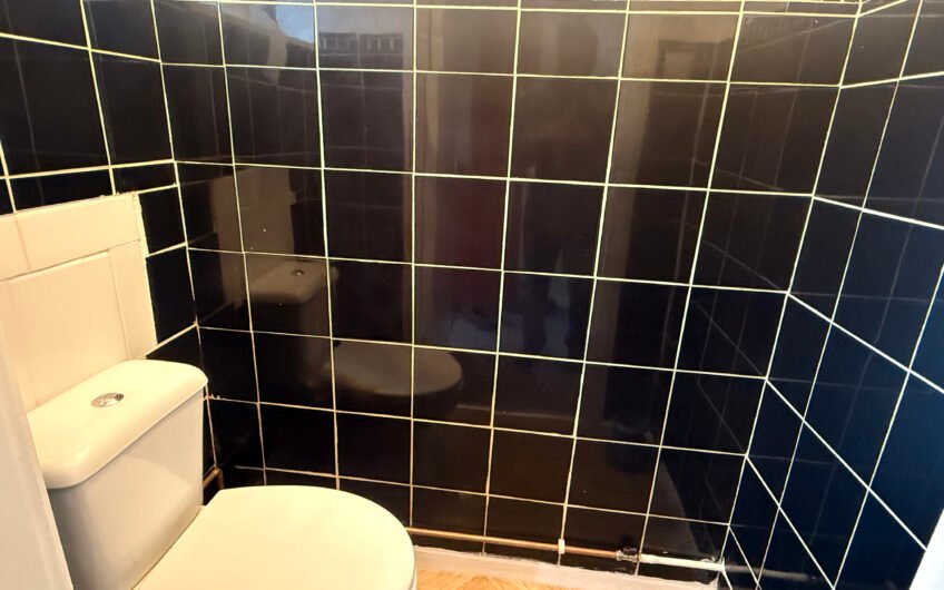 Two Floors, Two Master Bedrooms – Take a Look at This Luton Duplex