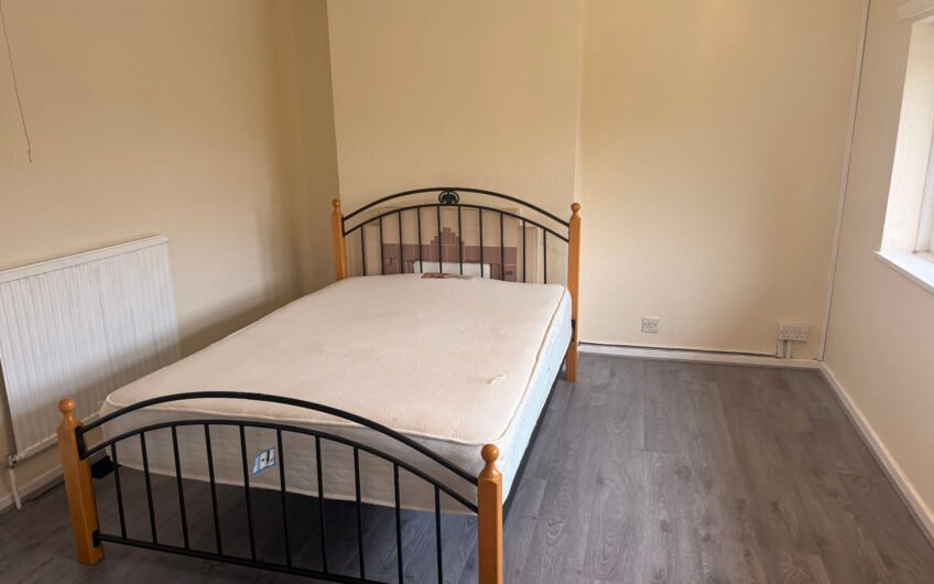 Two Floors, Two Master Bedrooms – Take a Look at This Luton Duplex