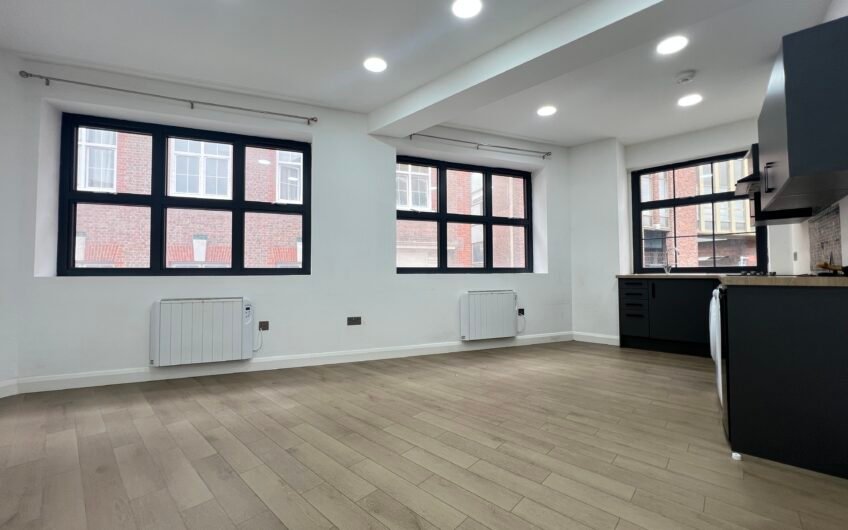 A Handy 1-Bedroom Flat for Commuters in Luton LU1