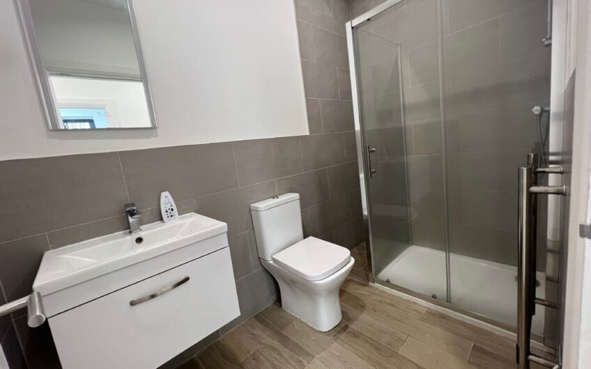 Open-Plan Living Just Minutes from Luton Station – 1-Bedroom Flat