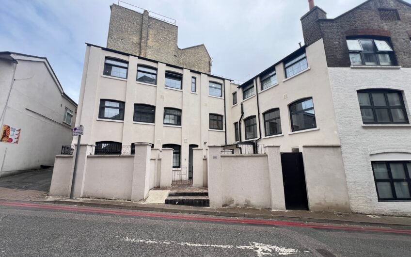 Open-Plan Living Just Minutes from Luton Station – 1-Bedroom Flat