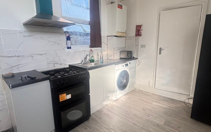 Five Bedrooms Under One Roof – HMO-Approved Home in Luton LU1