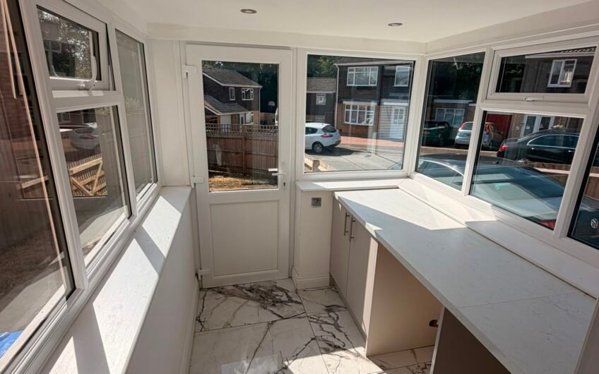 A Hidden Gem in Northampton – 3-Bedroom Detached Home with Parking