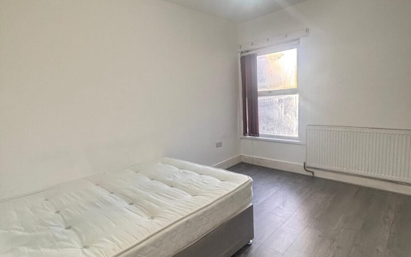 Why Pay Extra for Bills? Double Room at £650 PCM in Luton