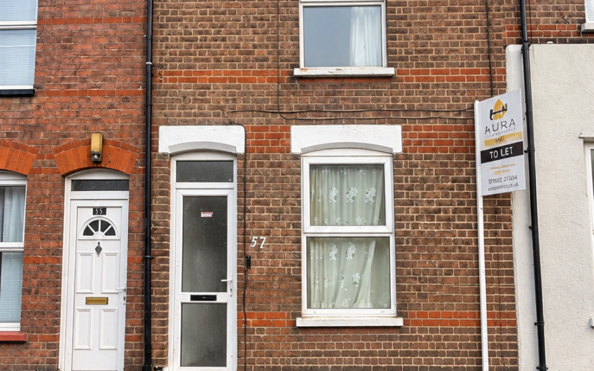 Three Bedrooms, Two Receptions – This Luton Home Has Options