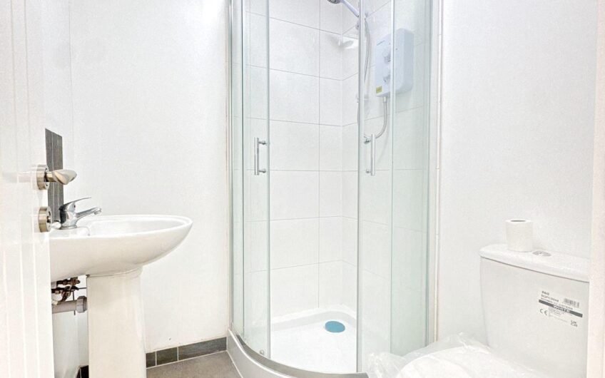 £750 PCM with Water Included – Furnished Studio Ready Now in Luton