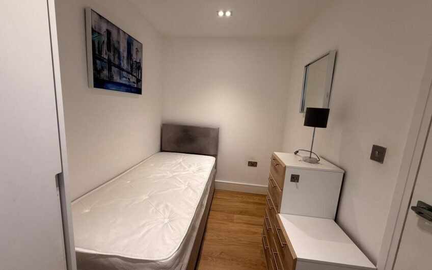 Contemporary Living with Private Parking – Fully Furnished 2-Bedroom Apartment