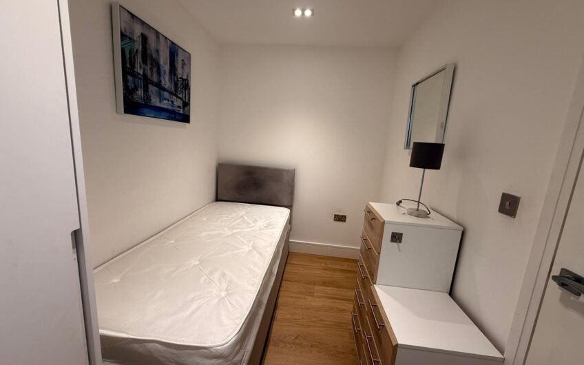 2 Bedroom Furnished Flat to Let, Laporte Way, Luton LU4